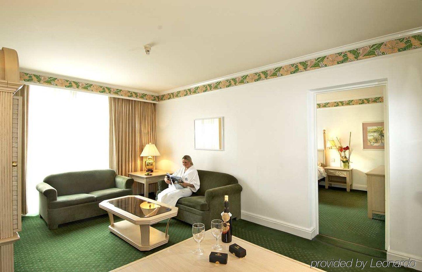 Bromsgrove Hotel And Spa Quarto foto
